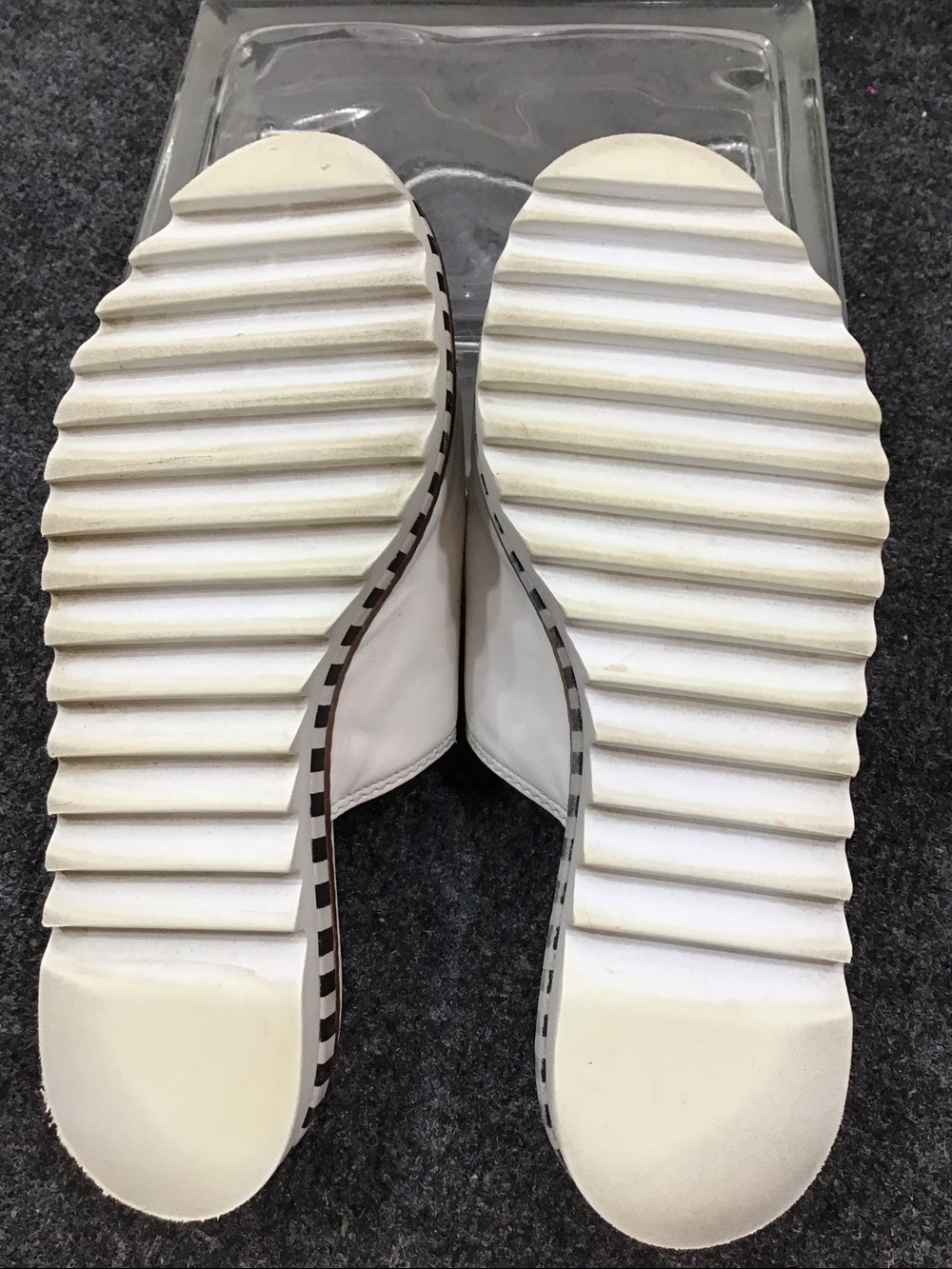 Tory Burch white leather platform slide mules 7 - Picture 10 of 11